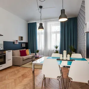 https://comfortable-prague-apartments.praguehotelsweb.com
